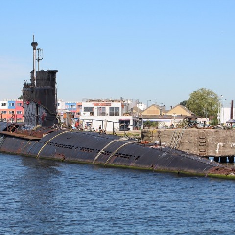 S.O.S.: Onderzeeboot zonder ligplaatsvergunning